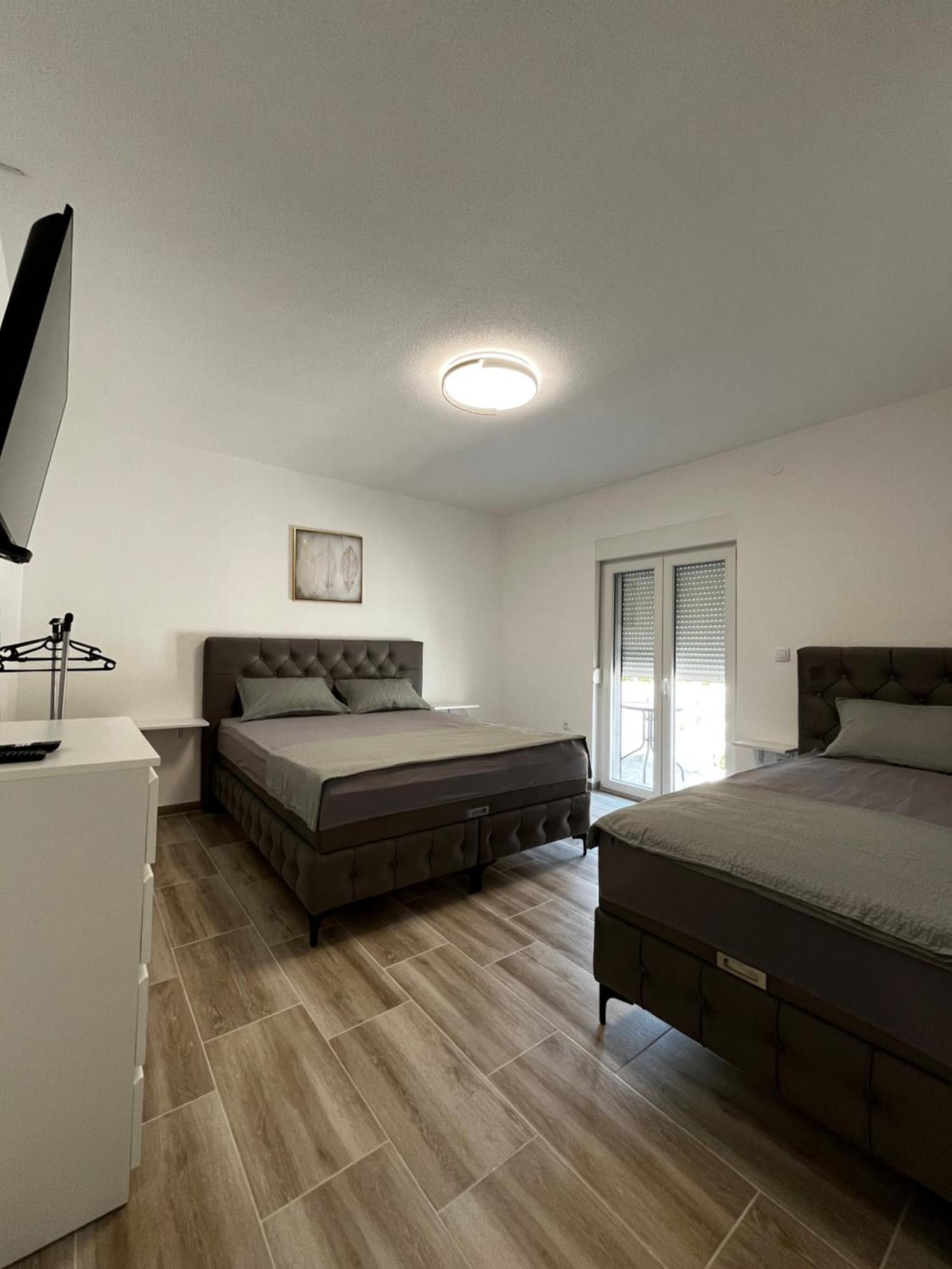Twin Apartments Ivanica Ngoại thất bức ảnh